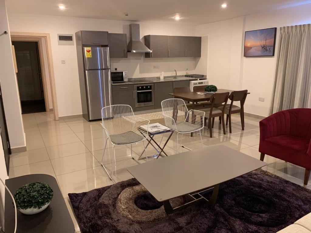The Gallery Luxury Apartments Аккра Екстер'єр фото