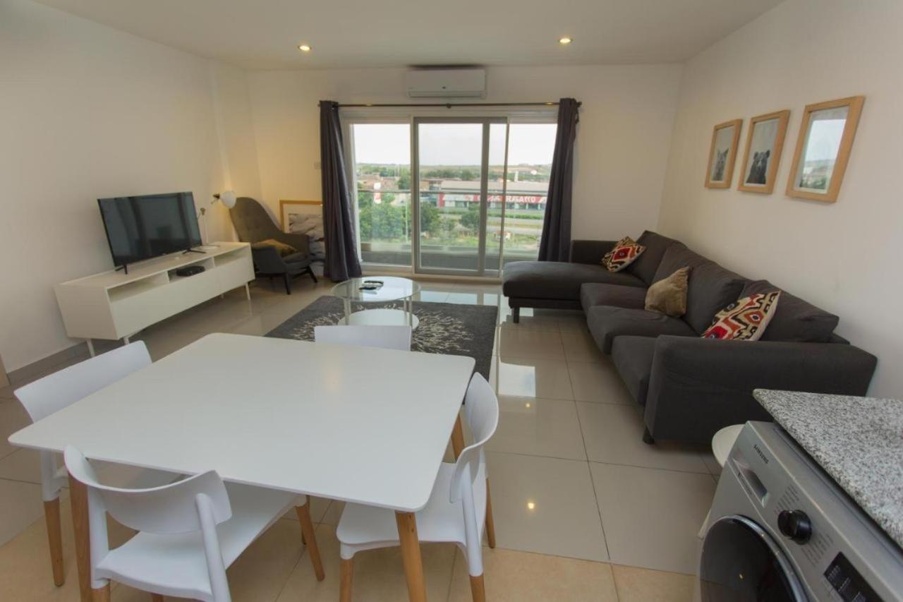 The Gallery Luxury Apartments Аккра Екстер'єр фото